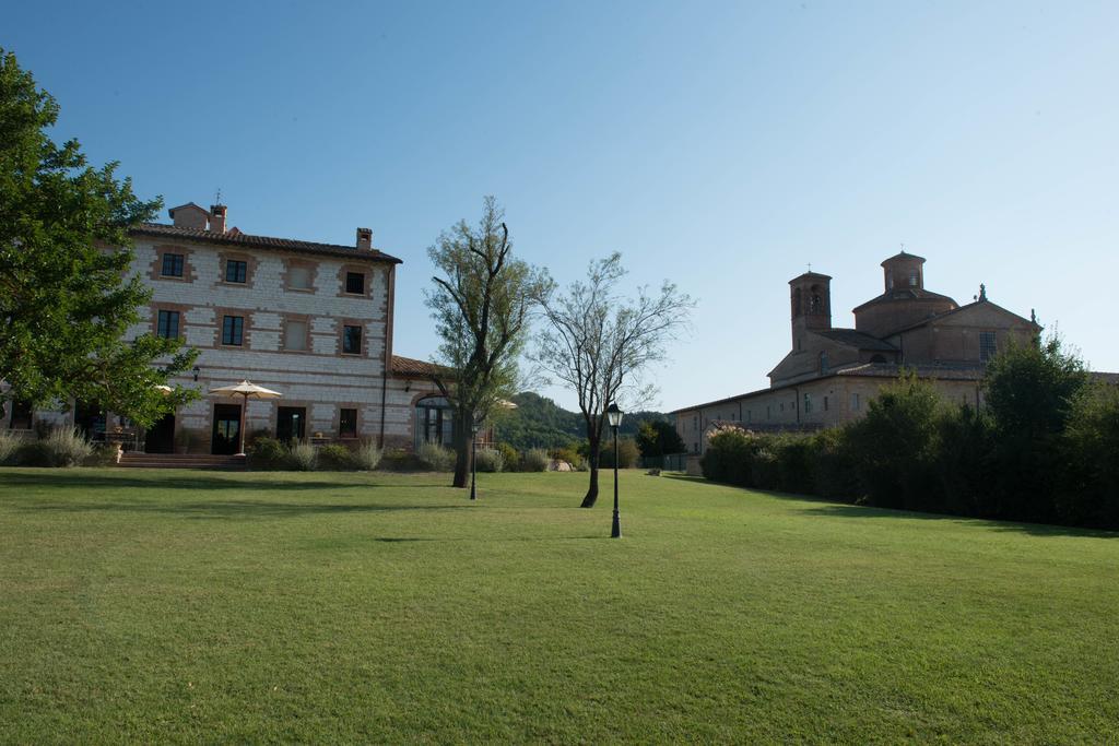 Hôtel Parco Ducale Country House à Urbania Extérieur photo